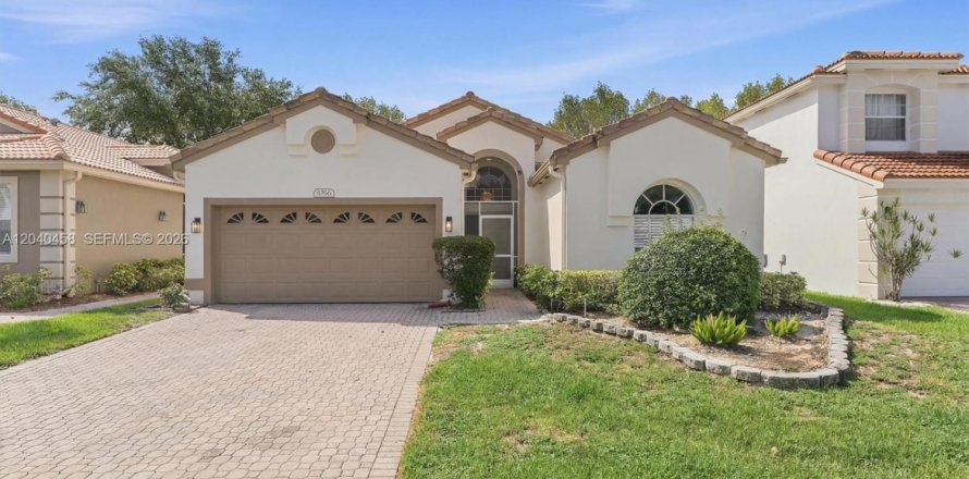 House in Boynton Beach, Florida 3 bedrooms, 173.17 sq.m. № 2087792