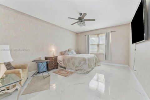 House in Boynton Beach, Florida 3 bedrooms, 173.17 sq.m. № 2087792 - photo 23