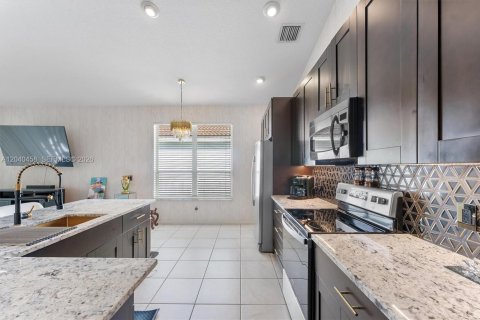 House in Boynton Beach, Florida 3 bedrooms, 173.17 sq.m. № 2087792 - photo 10