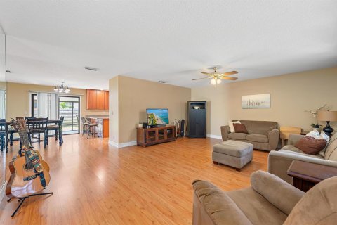 Villa ou maison à vendre à Lake Worth, Floride: 3 chambres, 134.06 m2 № 2189395 - photo 12