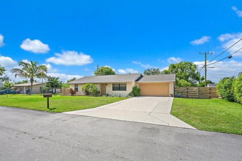 Villa ou maison à vendre à Lake Worth, Floride: 3 chambres, 134.06 m2 № 2189395 - photo 2