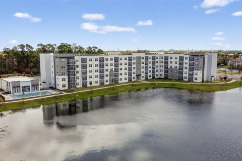 Condo in Orlando, Florida, 2 bedrooms № 2110332 - photo 13