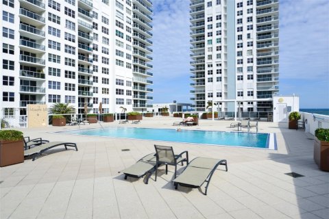 Купить кондоминиум в Холливуд, Флорида 2 спальни, 126.35м2, № 1935478 - фото 29