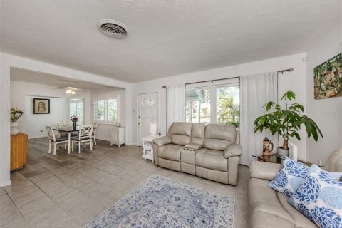 Villa ou maison à vendre à Venice, Floride: 2 chambres, 97.73 m2 № 1510236 - photo 14