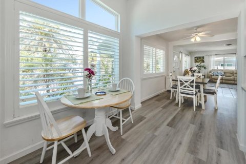 Villa ou maison à vendre à Venice, Floride: 2 chambres, 97.73 m2 № 1510236 - photo 5