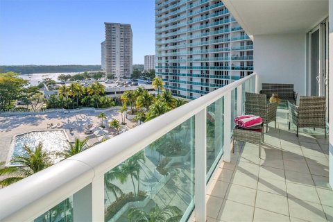 Condominio en venta en Sunny Isles Beach, Florida, 2 dormitorios, 141.3 m2 № 1947041 - foto 5