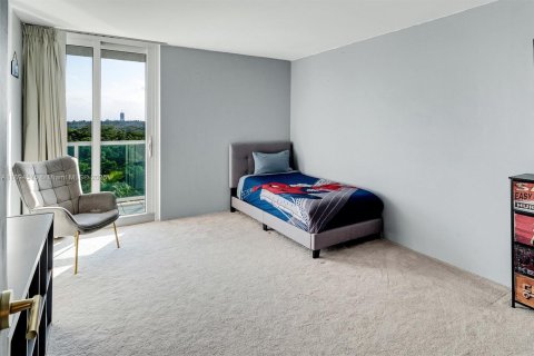 Condominio en venta en Sunny Isles Beach, Florida, 2 dormitorios, 141.3 m2 № 1947041 - foto 15