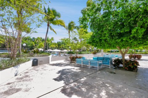 Condominio en venta en Sunny Isles Beach, Florida, 2 dormitorios, 141.3 m2 № 1947041 - foto 30