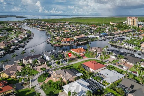 Terreno en venta en Cape Coral, Florida № 1820639 - foto 20