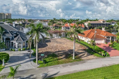Terreno en venta en Cape Coral, Florida № 1820639 - foto 4