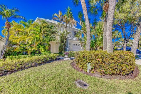 House in Palm Beach Gardens, Florida 3 bedrooms, 199.37 sq.m. № 1923894 - photo 3