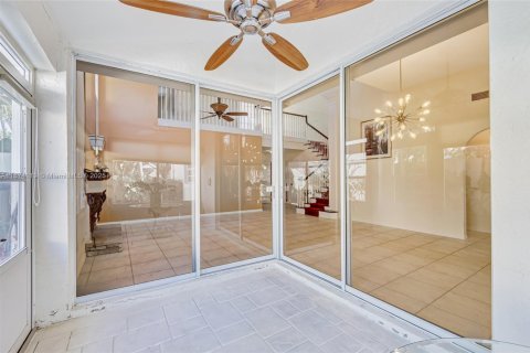 House in Palm Beach Gardens, Florida 3 bedrooms, 199.37 sq.m. № 1923894 - photo 9