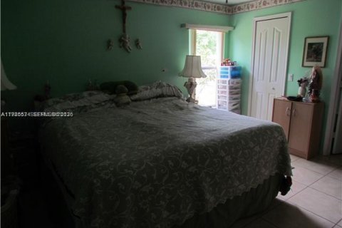Casa en venta en Port St. Lucie, Florida, 3 dormitorios, 134.34 m2 № 2079668 - foto 11