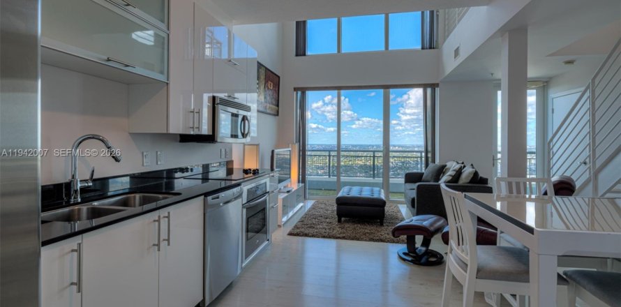 Condo in Miami, Florida, 1 bedroom  № 1998981