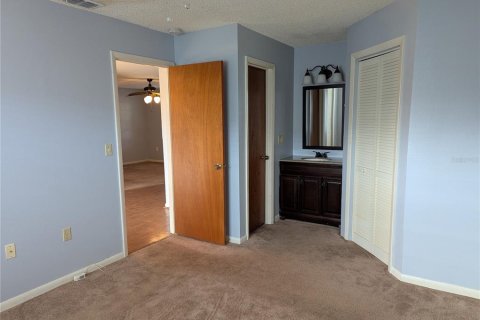 Condo in Winter Haven, Florida, 2 bedrooms  № 1783557 - photo 8