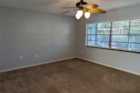 Condo in Winter Haven, Florida, 2 bedrooms  № 1783557 - photo 2