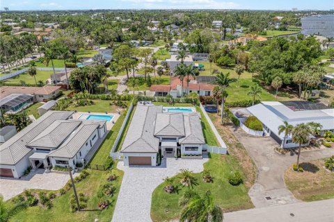 House in Fort Myers, Florida 3 bedrooms, 252.04 sq.m. № 1767186 - photo 6