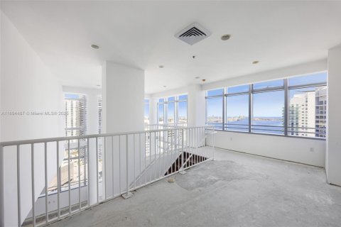 Купить кондоминиум в Майами, Флорида 3 спальни, 230.86м2, № 1706623 - фото 7