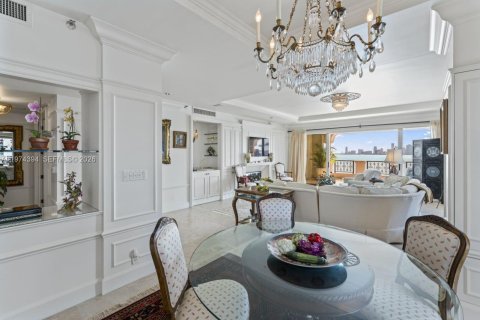 Condo in Miami Beach, Florida, 3 bedrooms № 2281615 - photo 16