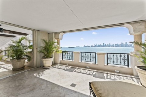 Condo in Miami Beach, Florida, 3 bedrooms № 2281615 - photo 10