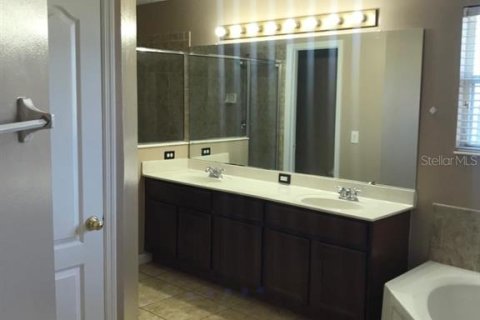 Casa en venta en Kissimmee, Florida, 4 dormitorios, 222.32 m2 № 1674129 - foto 18