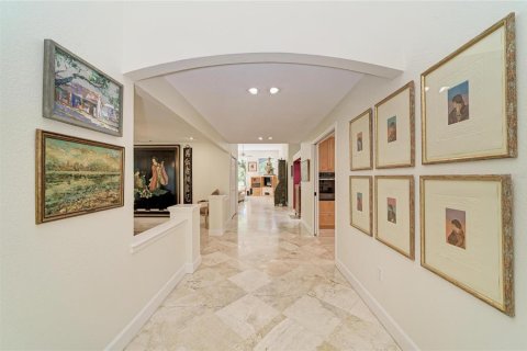 House in Bradenton, Florida 4 bedrooms, 358.32 sq.m. № 2112336 - photo 8