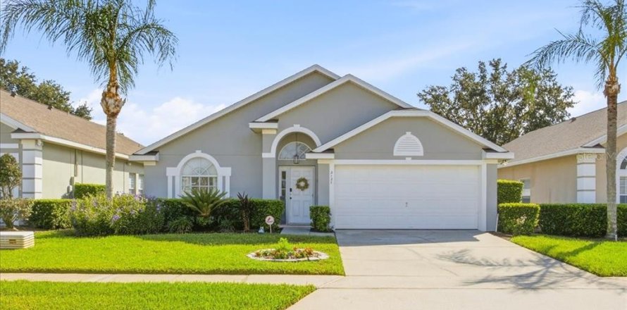Villa ou maison à Clermont, Floride 4 chambres, 132.94 m2 № 2402787