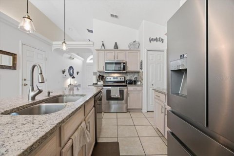 Villa ou maison à vendre à Clermont, Floride: 4 chambres, 132.94 m2 № 2402787 - photo 8