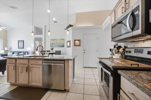 Villa ou maison à vendre à Clermont, Floride: 4 chambres, 132.94 m2 № 2402787 - photo 9