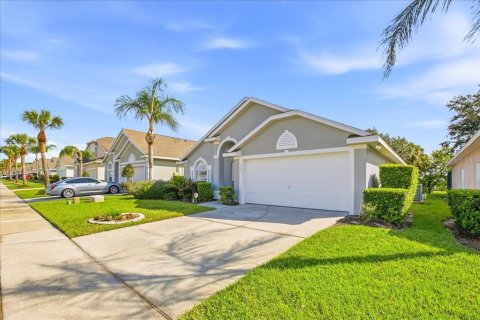Villa ou maison à vendre à Clermont, Floride: 4 chambres, 132.94 m2 № 2402787 - photo 2