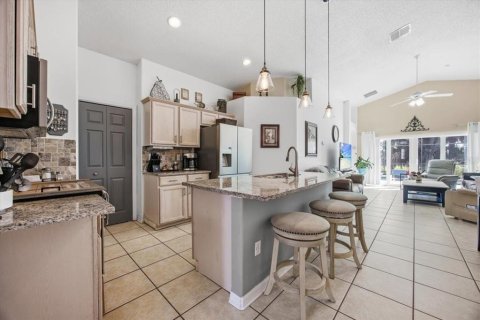 Villa ou maison à vendre à Clermont, Floride: 4 chambres, 132.94 m2 № 2402787 - photo 6