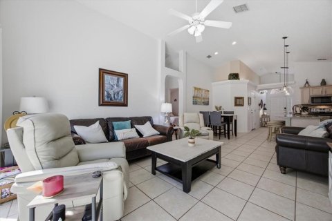 Villa ou maison à vendre à Clermont, Floride: 4 chambres, 132.94 m2 № 2402787 - photo 16