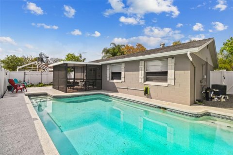 Villa ou maison à vendre à Tampa, Floride: 3 chambres, 114.83 m2 № 2403399 - photo 24