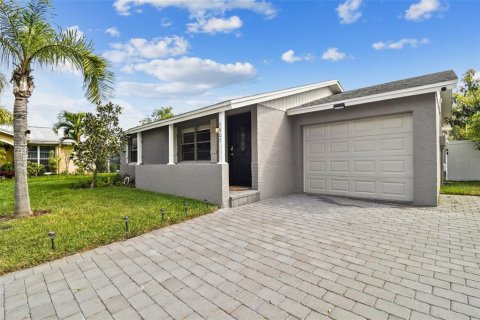 Villa ou maison à vendre à Tampa, Floride: 3 chambres, 114.83 m2 № 2403399 - photo 28