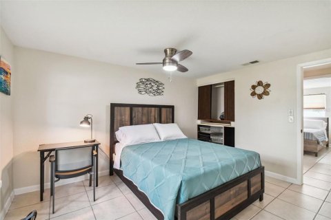 Villa ou maison à vendre à Tampa, Floride: 3 chambres, 114.83 m2 № 2403399 - photo 15