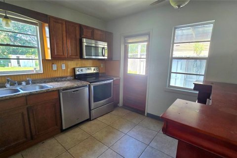 Casa en alquiler en Rockledge, Florida, 2 dormitorios, 80.27 m2 № 1904647 - foto 9