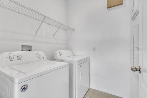 Villa ou maison à vendre à Orlando, Floride: 3 chambres, 182.27 m2 № 2408084 - photo 12