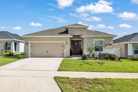 House in Davenport, Florida 3 bedrooms, 188.5 sq.m. № 1873545 - photo 2