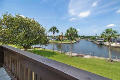 Condo in Palm Coast, Florida, 2 bedrooms № 2094779 - photo 27