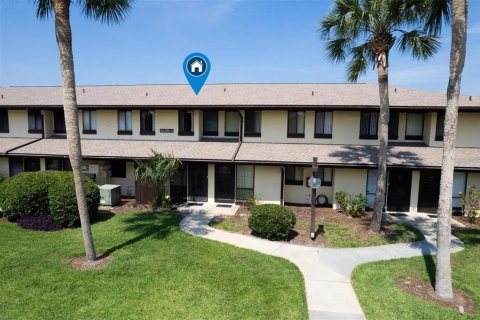 Condo in Palm Coast, Florida, 2 bedrooms № 2094779 - photo 2