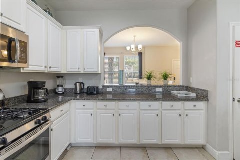 Casa en venta en Davenport, Florida, 6 dormitorios, 305.18 m2 № 1722221 - foto 12