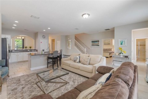 Casa en venta en Davenport, Florida, 6 dormitorios, 305.18 m2 № 1722221 - foto 9