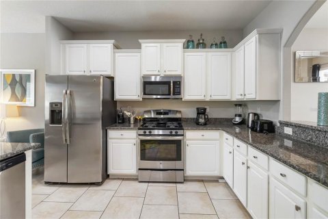Casa en venta en Davenport, Florida, 6 dormitorios, 305.18 m2 № 1722221 - foto 14