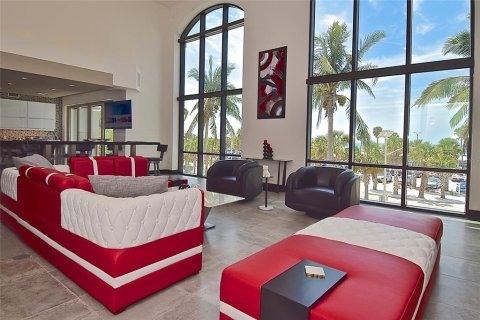 Купить кондоминиум в Сарасота, Флорида 10 комнат, 502.14м2, № 1048775 - фото 17