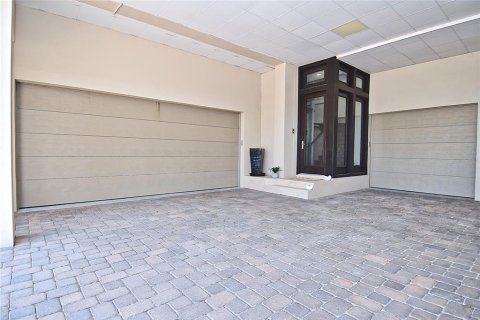 Купить кондоминиум в Сарасота, Флорида 10 комнат, 502.14м2, № 1048775 - фото 3