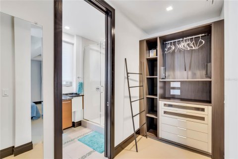 Купить кондоминиум в Сарасота, Флорида 10 комнат, 502.14м2, № 1048775 - фото 28