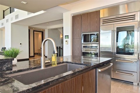 Купить кондоминиум в Сарасота, Флорида 10 комнат, 502.14м2, № 1048775 - фото 12