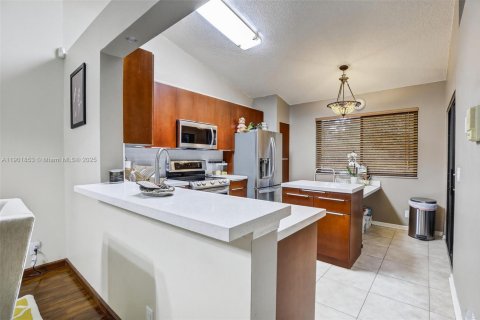 Copropriété à louer à Plantation, Floride: 3 chambres, 163.51 m2 № 1963391 - photo 5