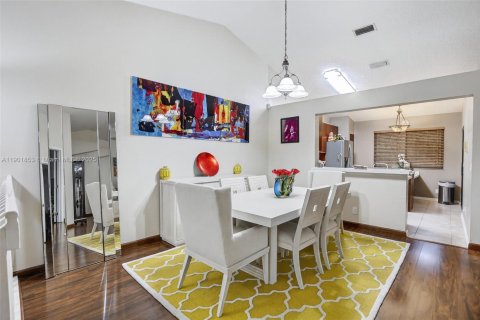 Copropriété à louer à Plantation, Floride: 3 chambres, 163.51 m2 № 1963391 - photo 2