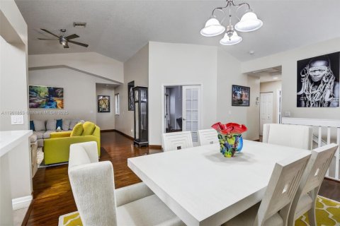 Copropriété à louer à Plantation, Floride: 3 chambres, 163.51 m2 № 1963391 - photo 3